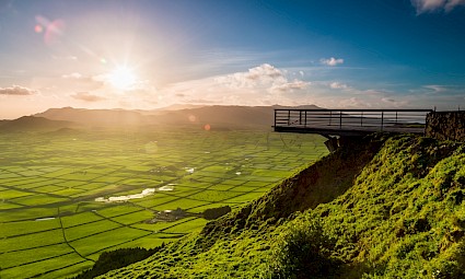 Terceira: à descoberta da Ilha Lilás