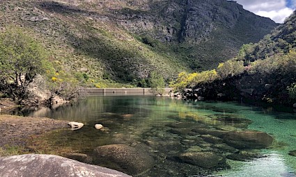 Entre Corgas e Poços: Uma Aventura no Coração do Gerês
